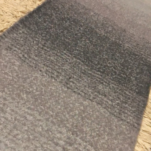 Mer|Sea “Cozy” Wrap Style Scarf-Ombré Gray Scale-82x19-Polyester - Picture 10 of 15